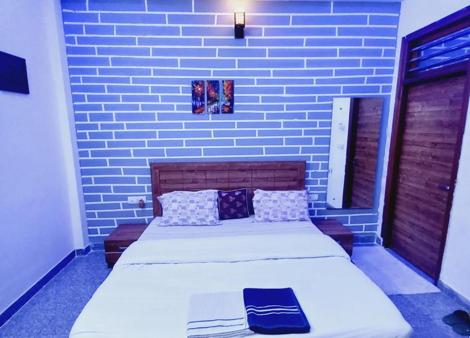 Taj Street Hostel Agra