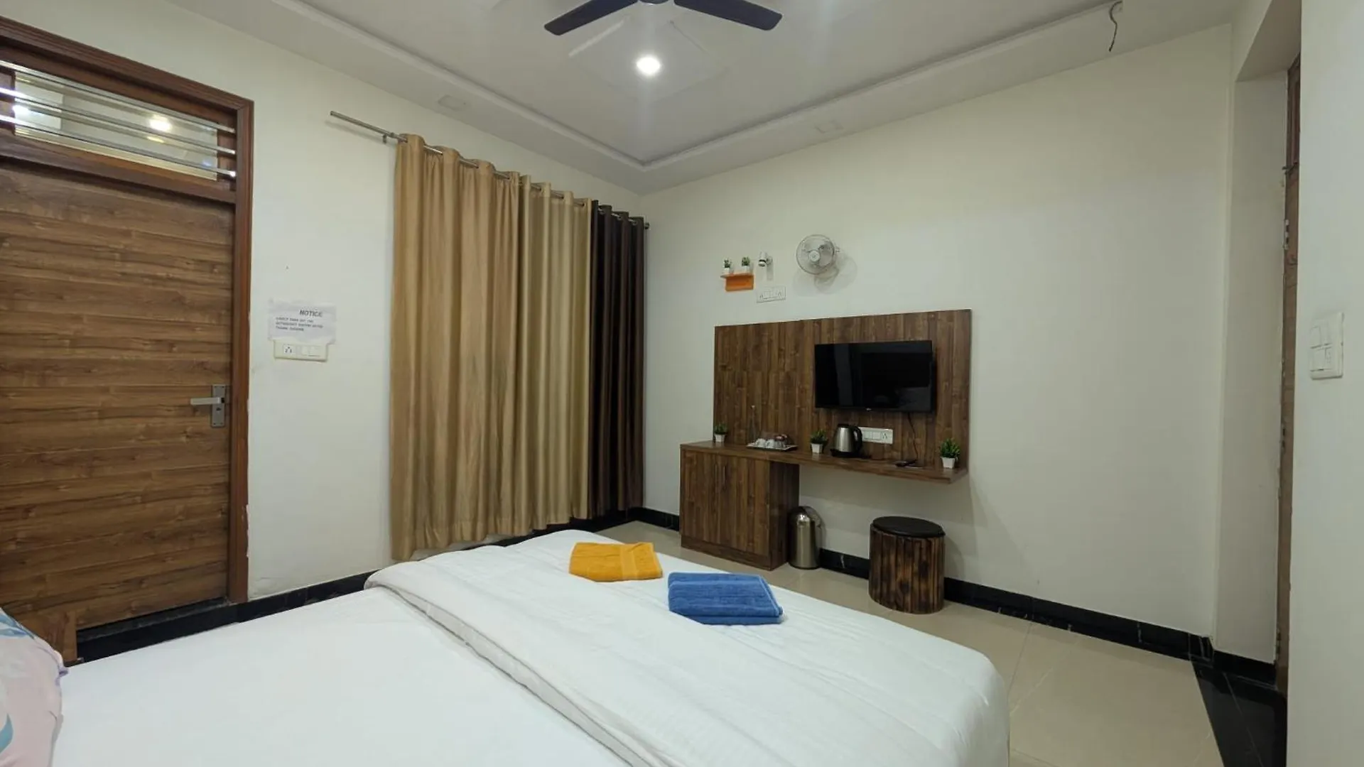 Taj Street Hostel 아그라 0*,