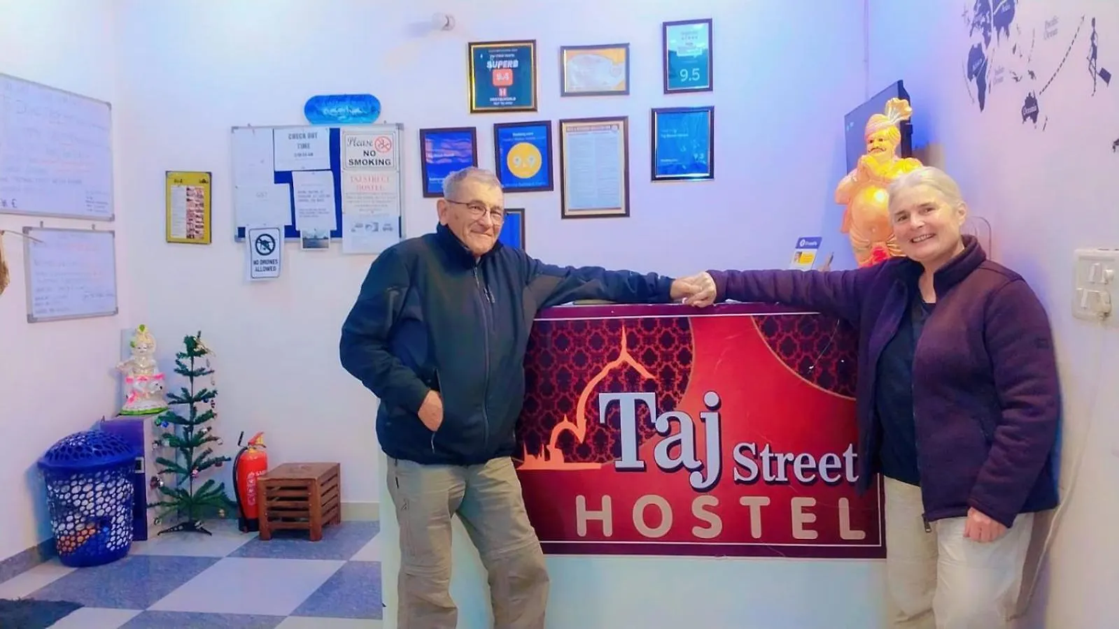 Taj Street Hostel 아그라 0*,