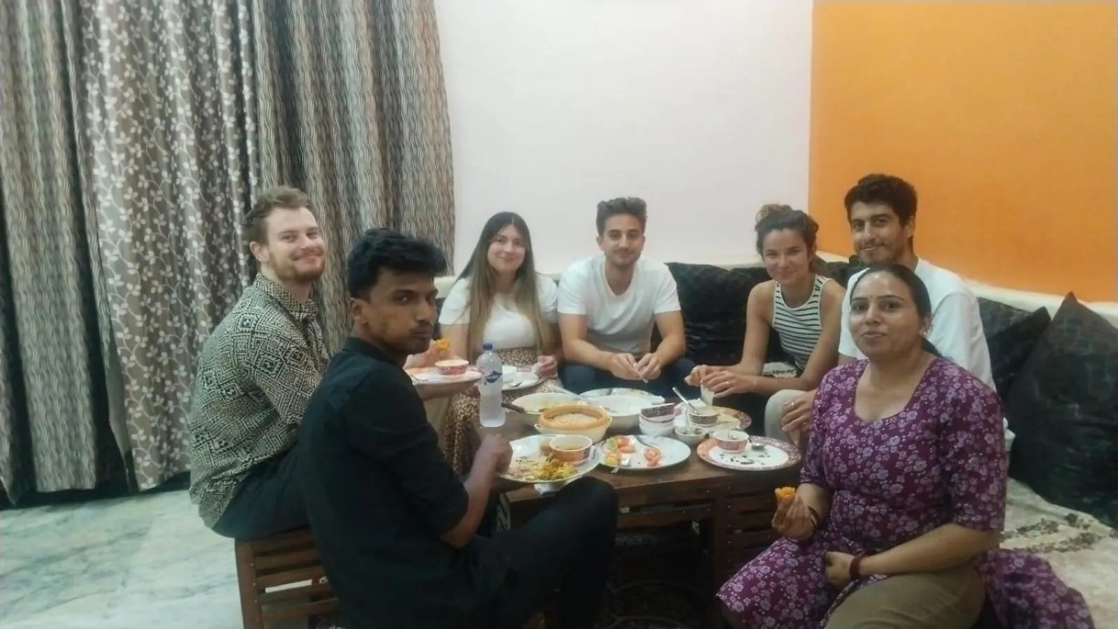 Taj Street Hostel Агра