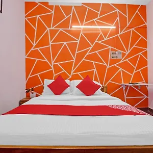https://oyo-83042-skywind.kerala-hotels.net