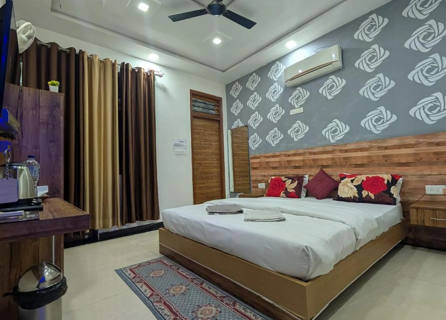 Taj Street Hostel Agra